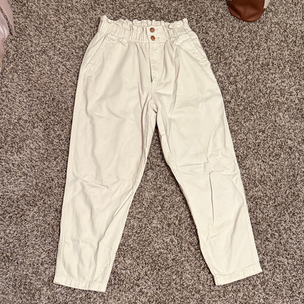 Universal Thread Women's Cream Chinos